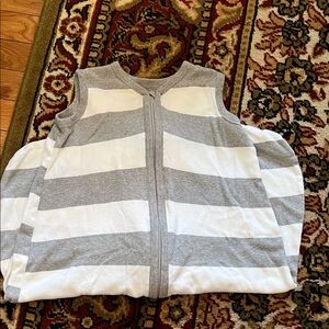 Burt’s Bees Gray and White Sleeveless Zip-Up Top